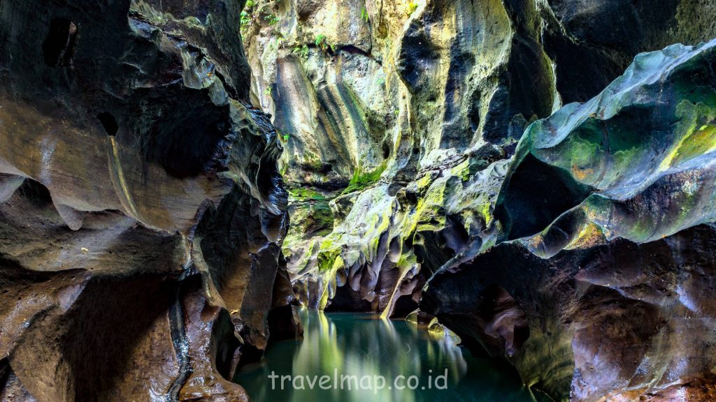 Wisata Hidden Canyon Beji Guwang Sukawati
